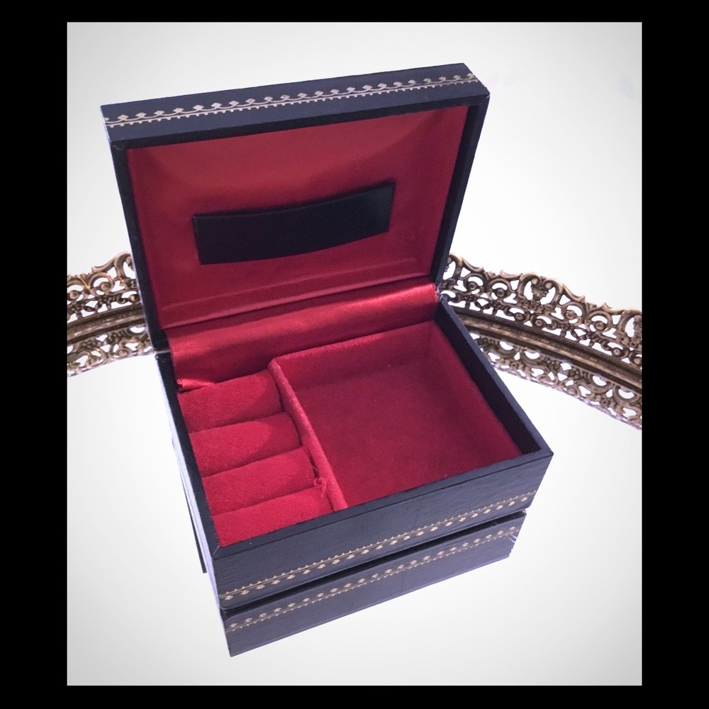 Vintage Jewelry Display Box